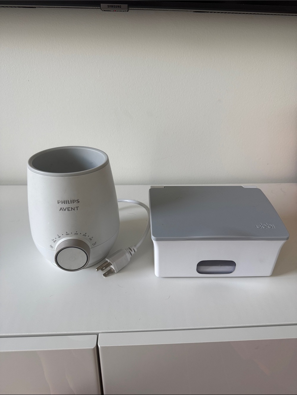 Philips Avent Bottle Warmer and White Ubbi wipes dispenser